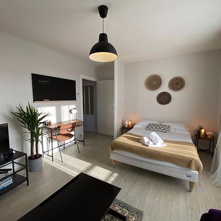 Grand Studio Calme Avec Balcon & Parking Gratuit Tours Exterior photo