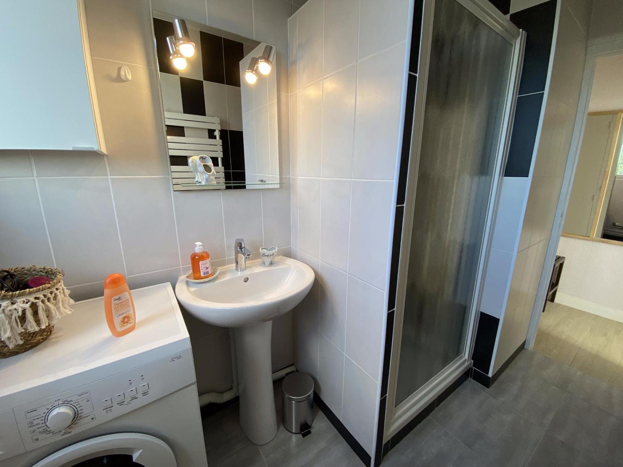 Grand Studio Calme Avec Balcon & Parking Gratuit Tours Exterior photo